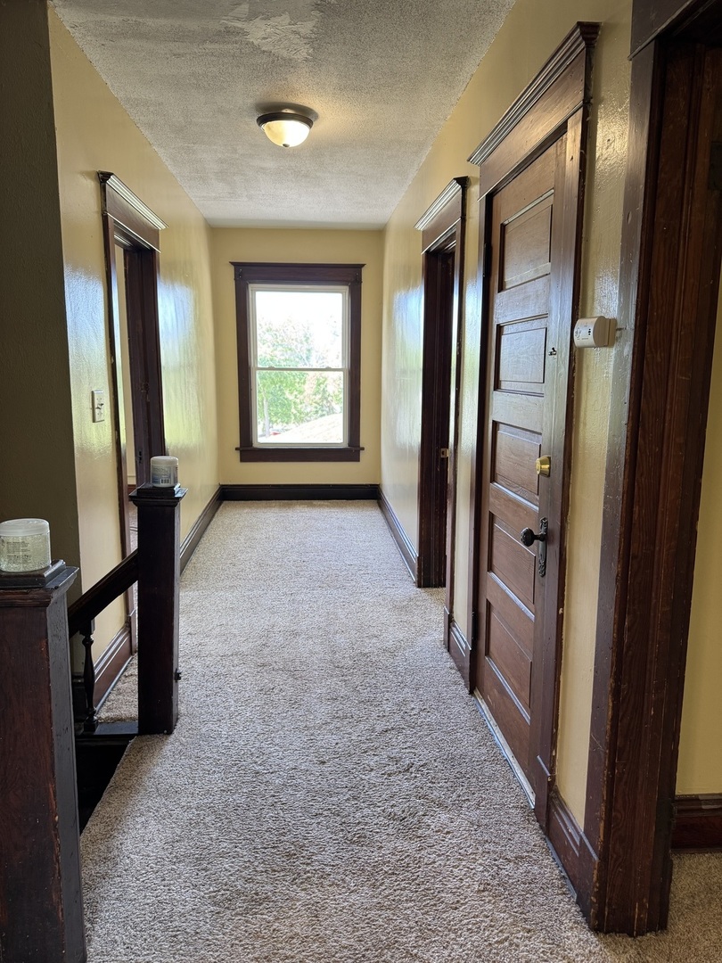 919 Leclaire Street 1-2 Property Photo 5