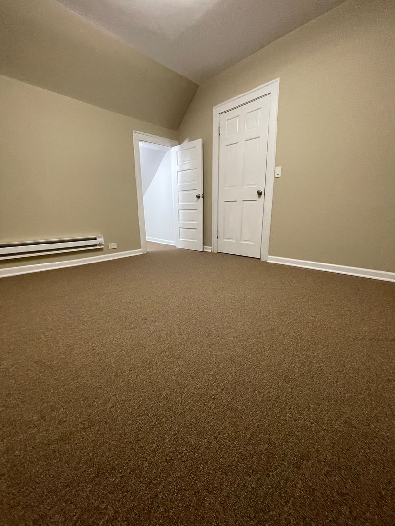 906 W 71st Street Property Photo 15