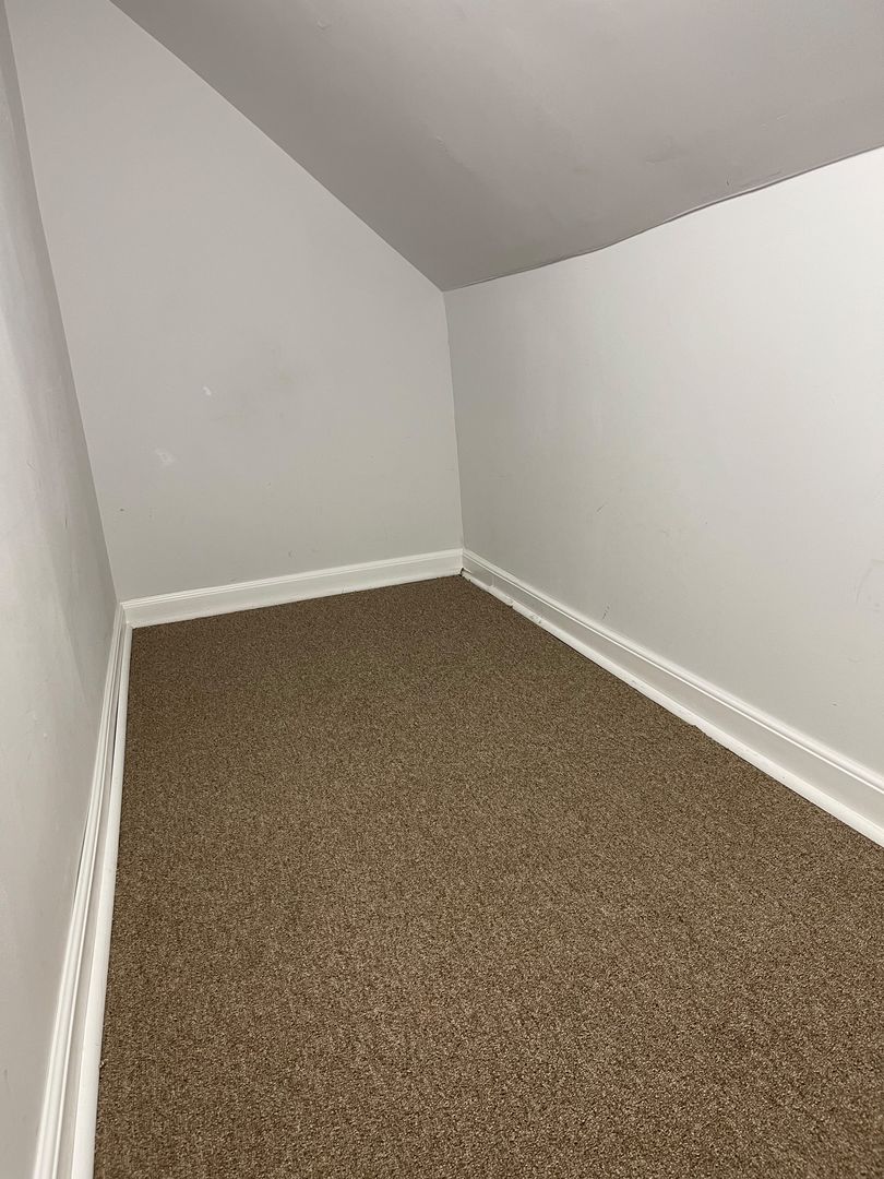 906 W 71st Street Property Photo 19