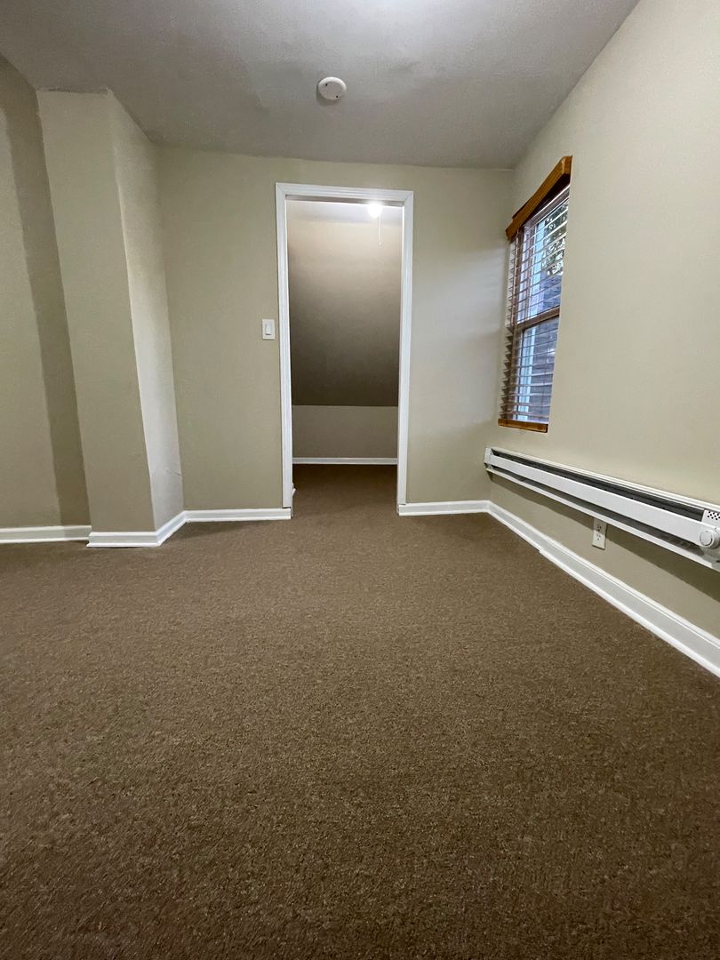 906 W 71st Street Property Photo 23