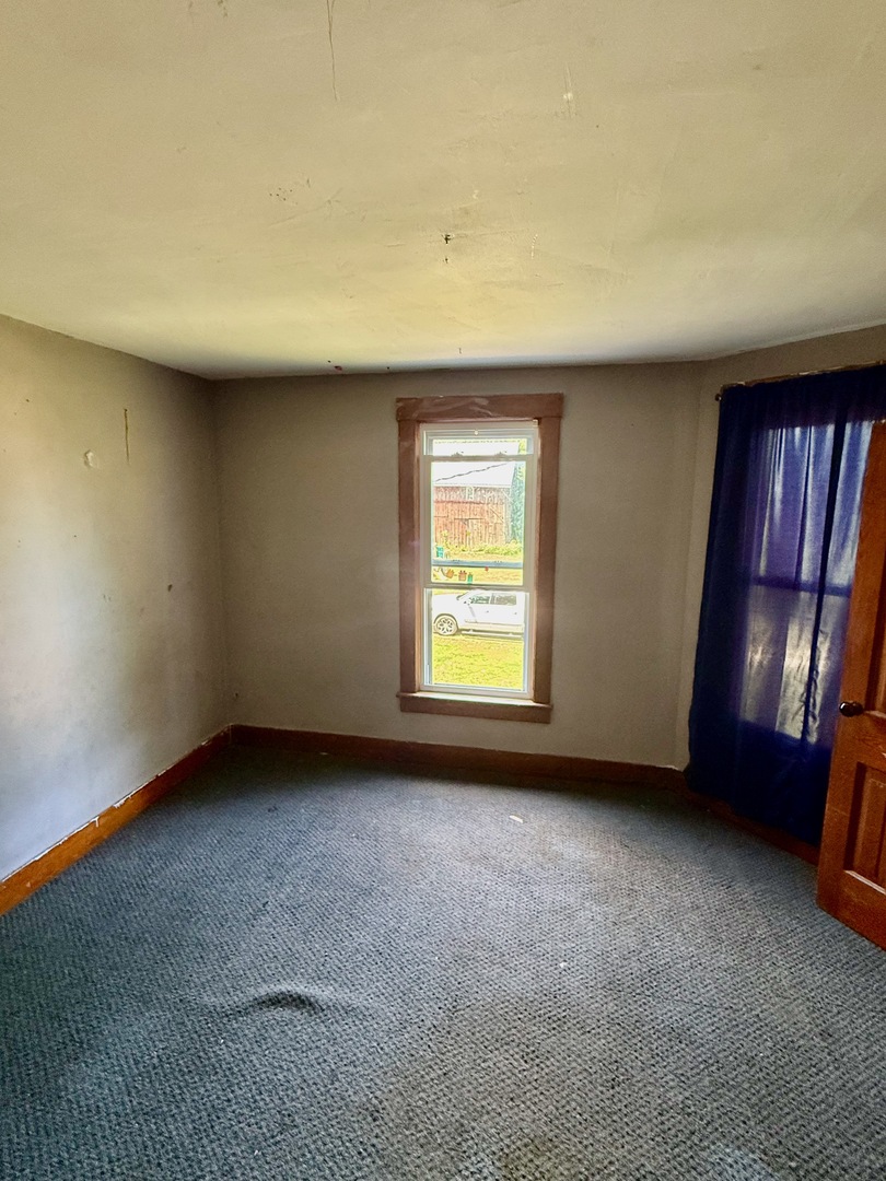 1694 N Maryland Road Property Photo 8