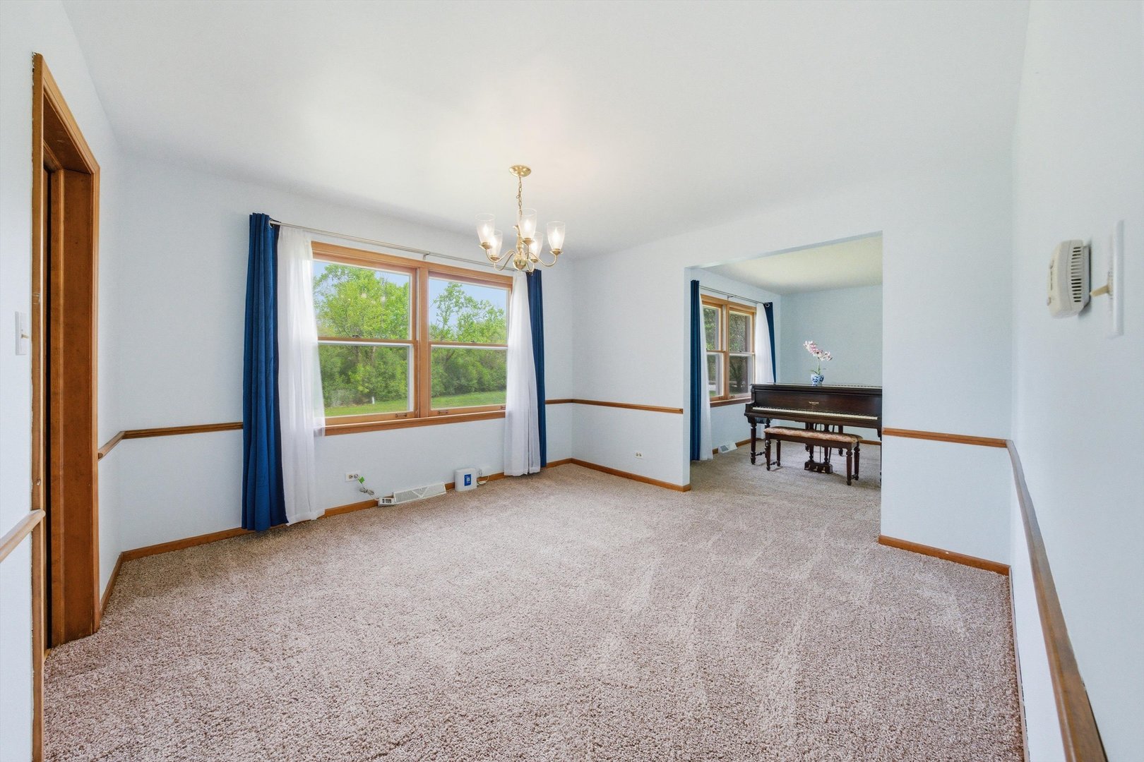 2919 Embassy Row Property Photo 7