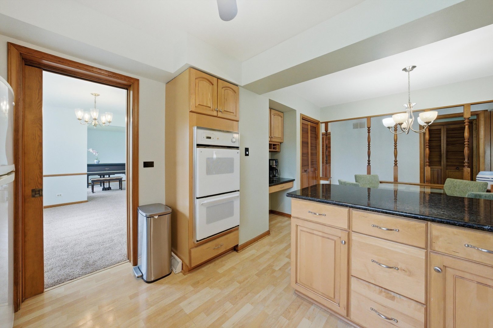 2919 Embassy Row Property Photo 14