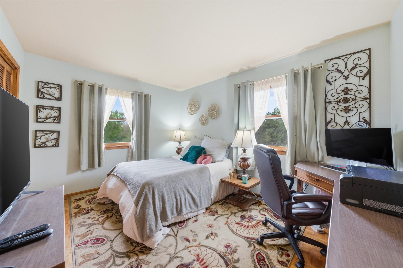 2919 Embassy Row Property Photo 27