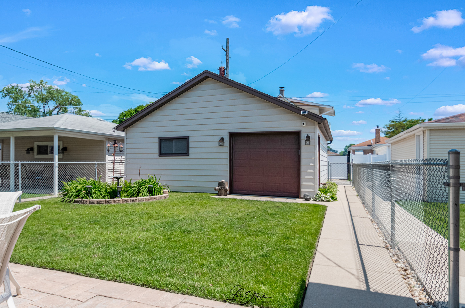 4563 N Merrimac Avenue Property Photo 4