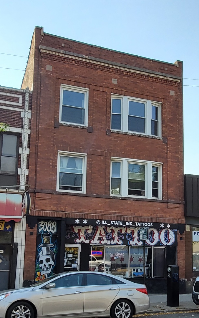 3088 N MILWAUKEE Avenue Property Photo 1