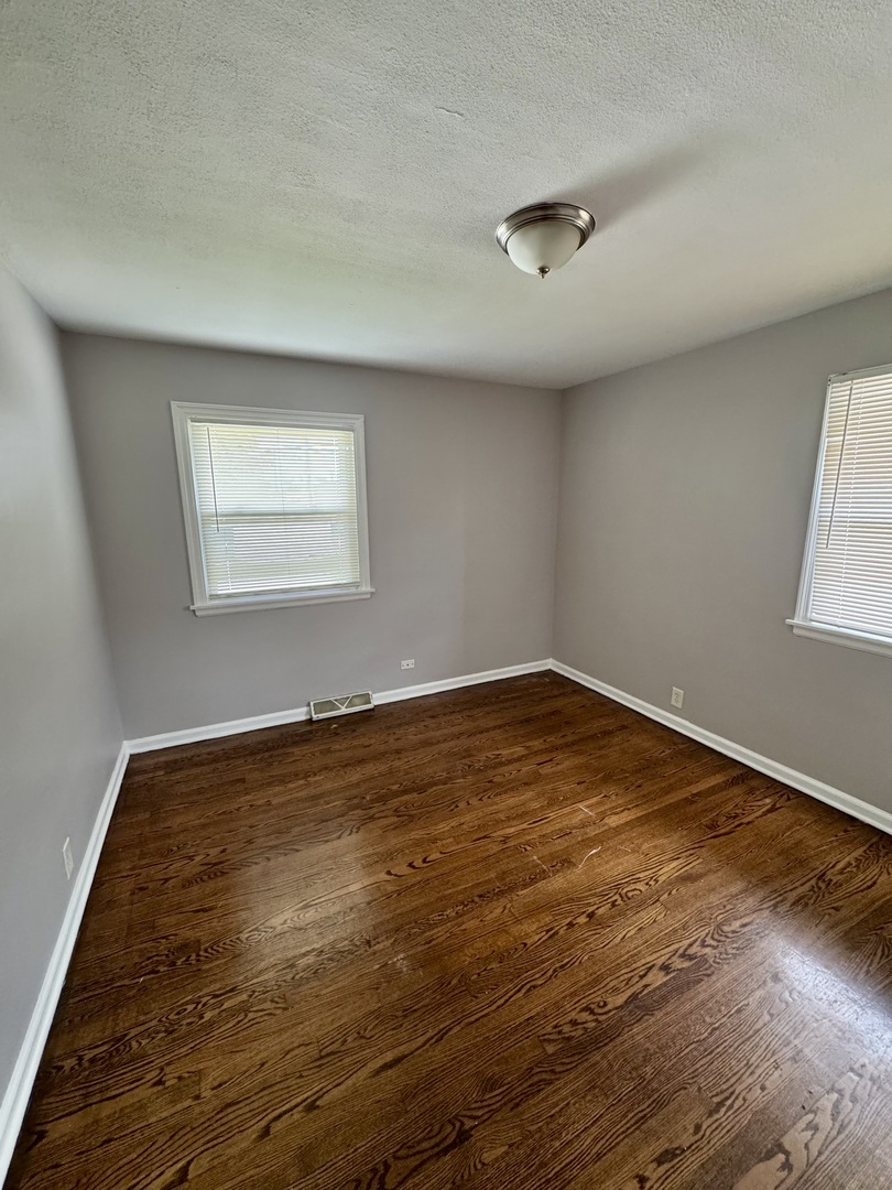 461 Clyde Avenue Property Photo 11