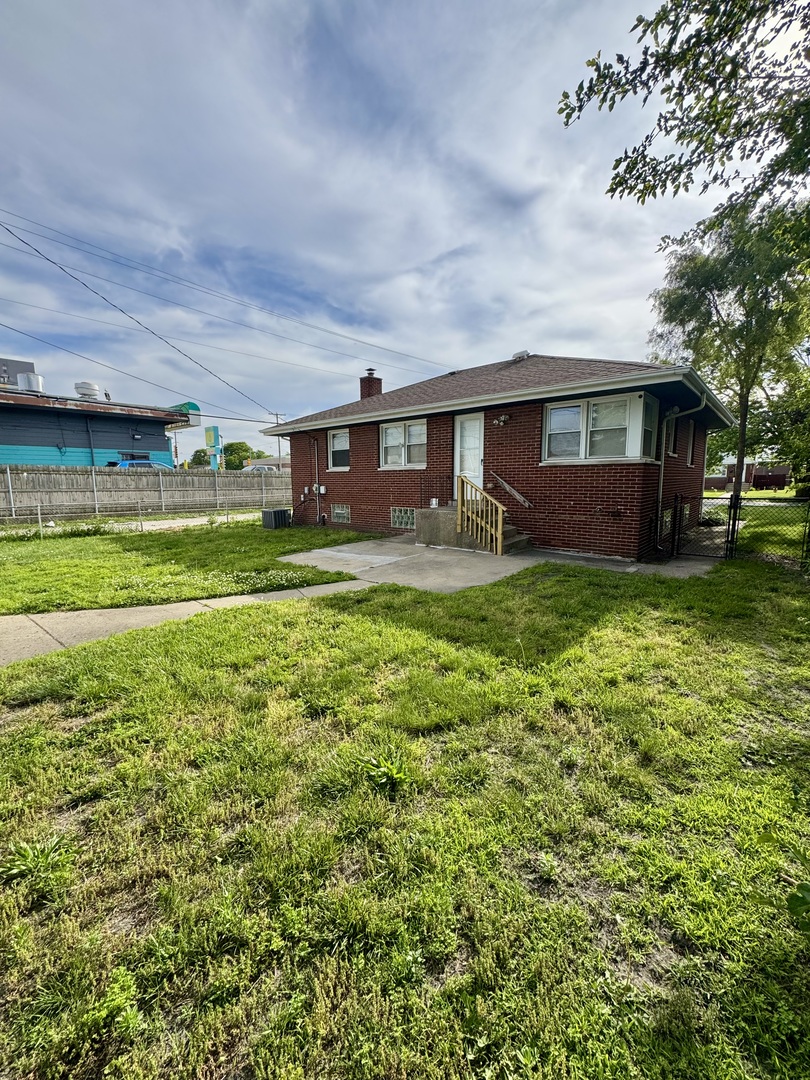 461 Clyde Avenue Property Photo 24