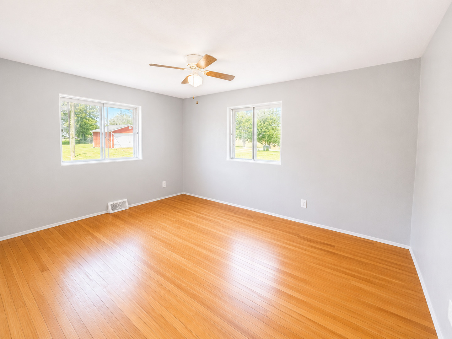 502 Bruner Street Property Photo 6