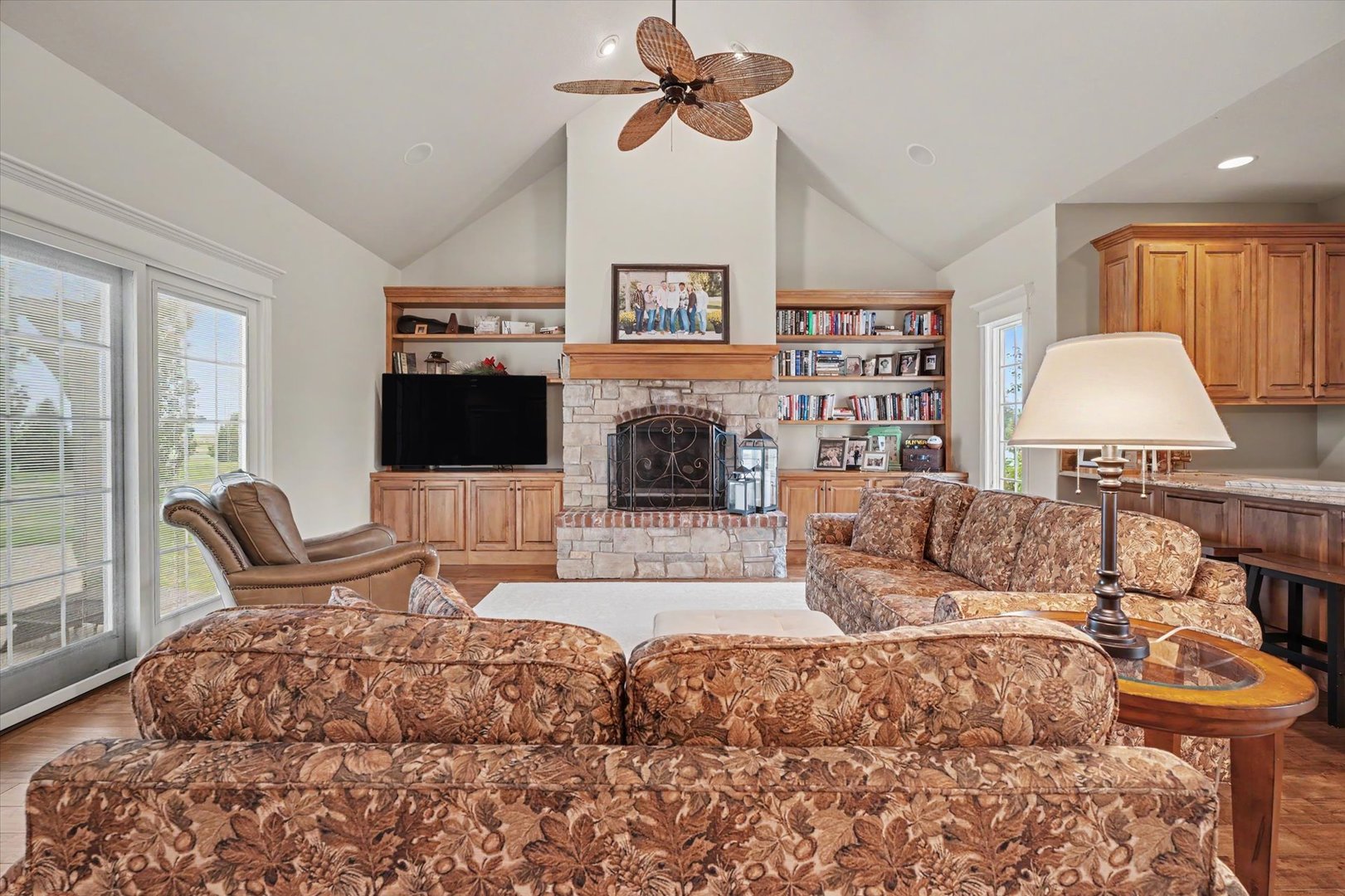 1301 English Oak Drive Property Photo 9