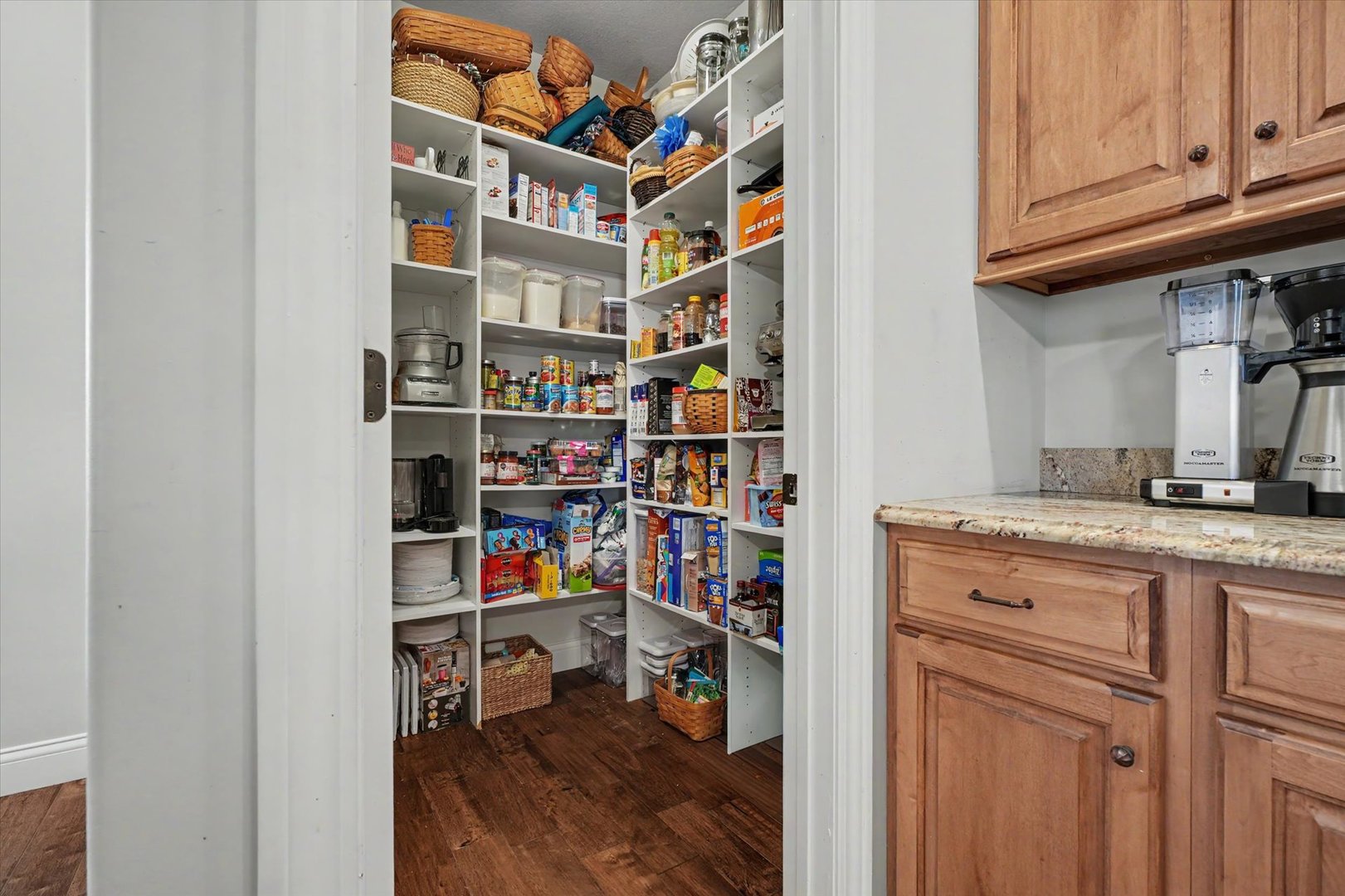 1301 English Oak Drive Property Photo 17
