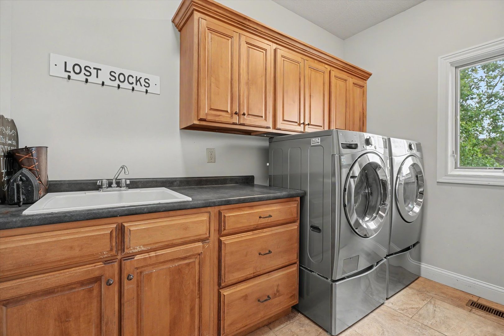 1301 English Oak Drive Property Photo 19