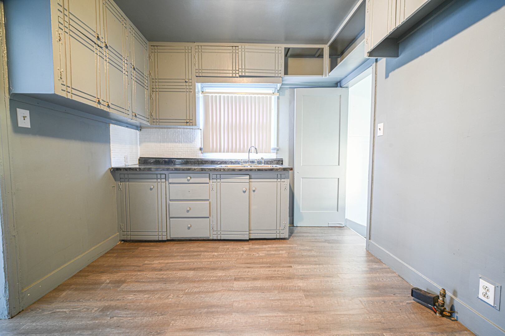 682 S Osborn Avenue Property Photo 6