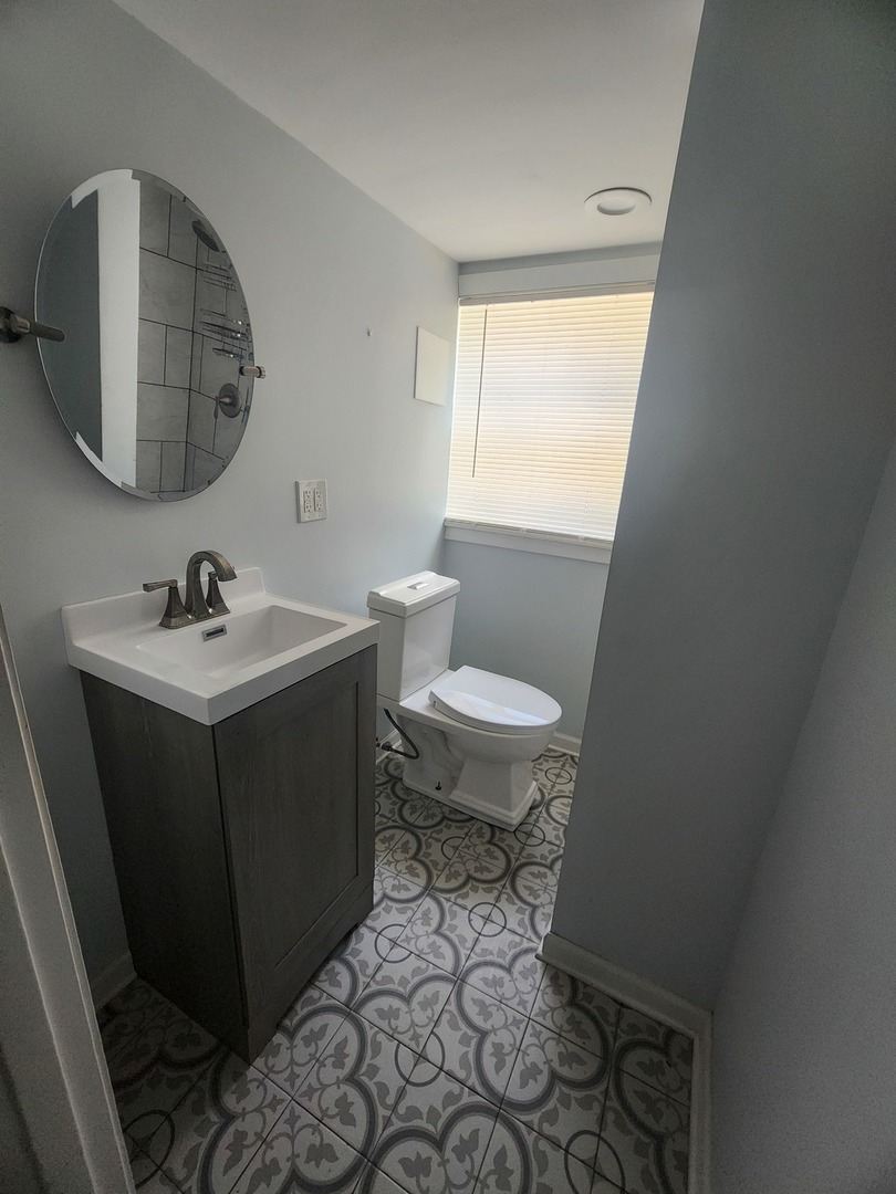 14116 S Hoxie Avenue Property Photo 6