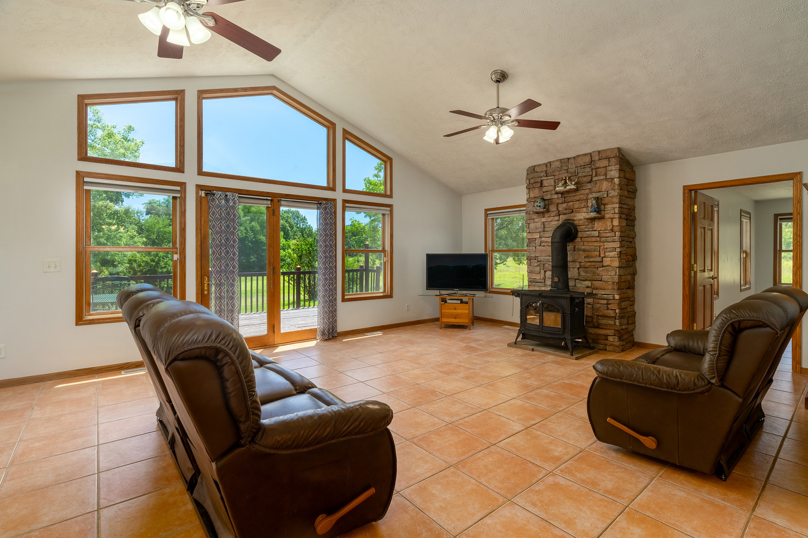 450 Clark School Road Property Photo 6