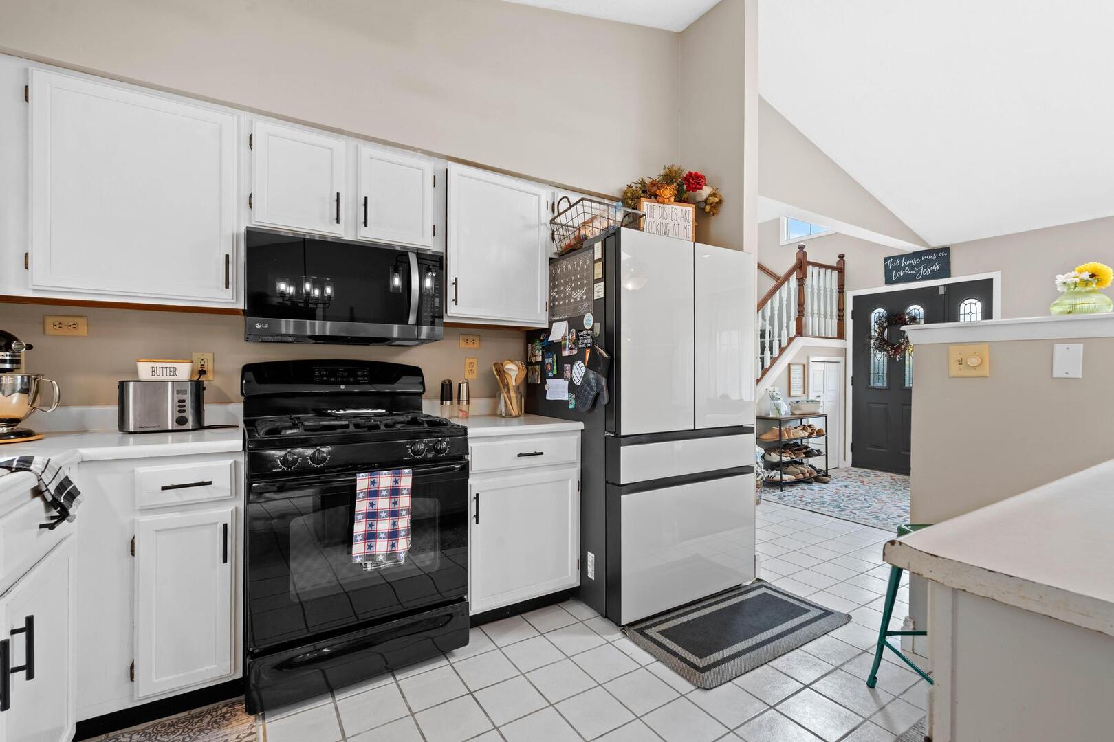 385 Princeton Avenue Property Photo 3