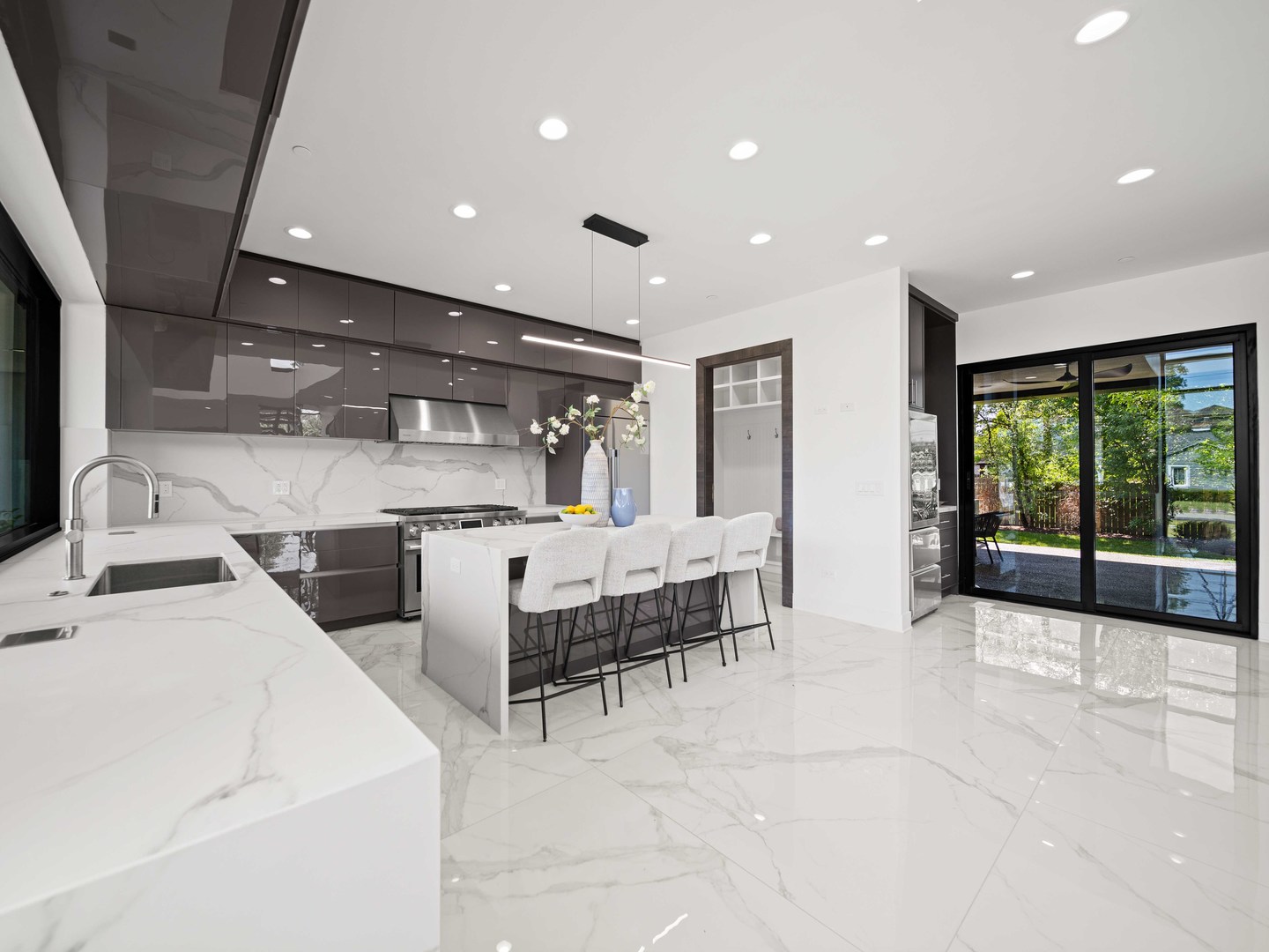 2010 Lavigne Lane Property Photo 8