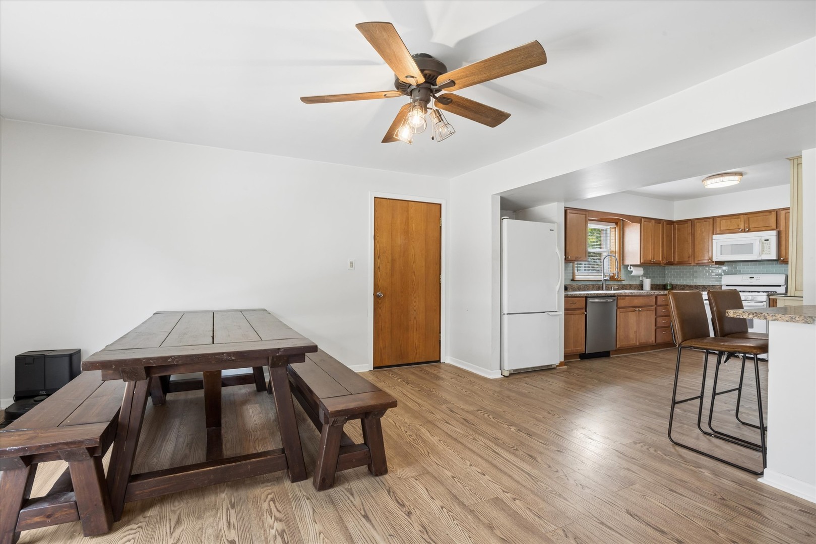 116 W Park Drive Property Photo 6