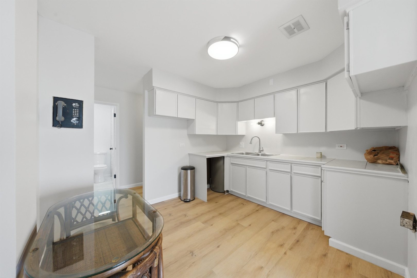 2772 E 75th Street 2gs Property Photo 10