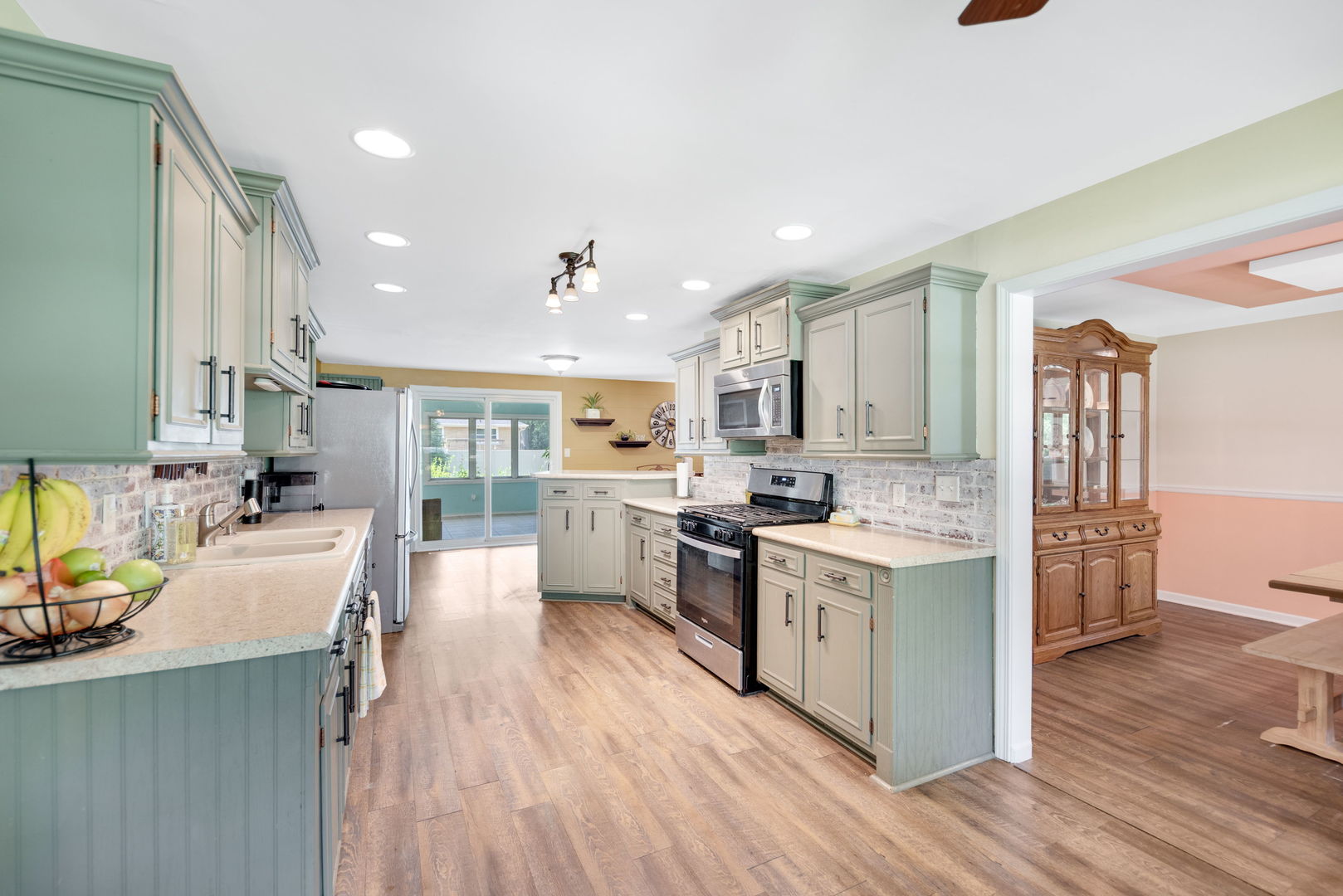 5074 Oakridge Drive Property Photo 11
