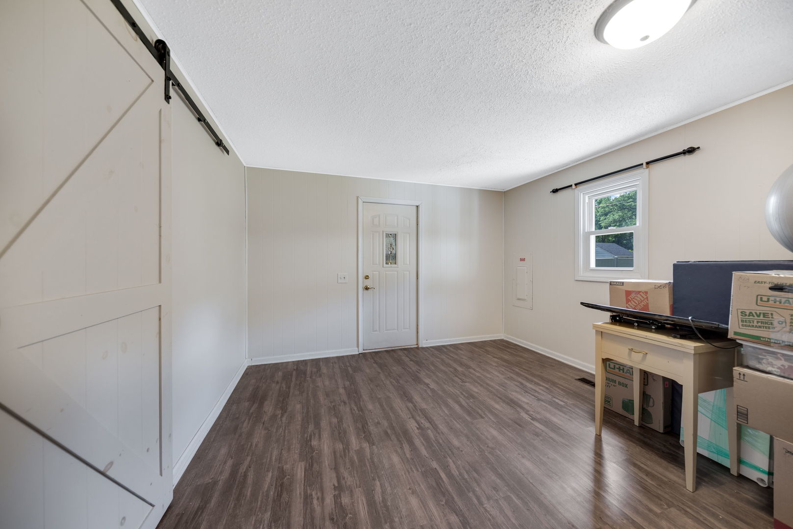 5074 Oakridge Drive Property Photo 14
