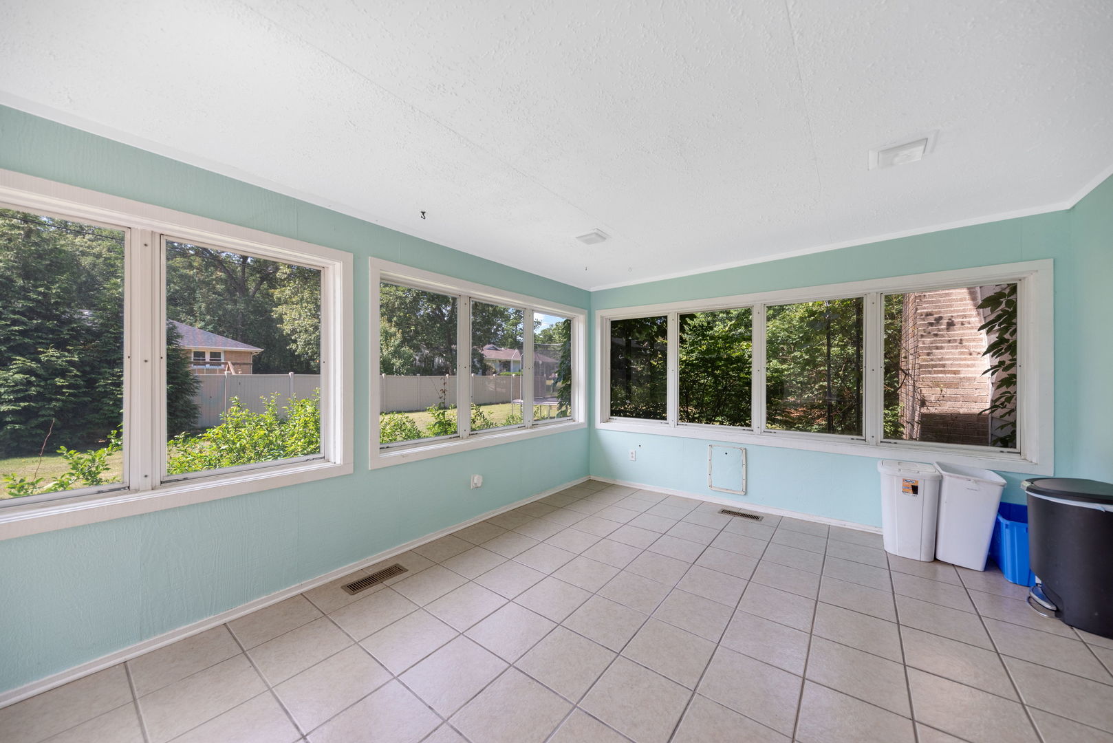 5074 Oakridge Drive Property Photo 16