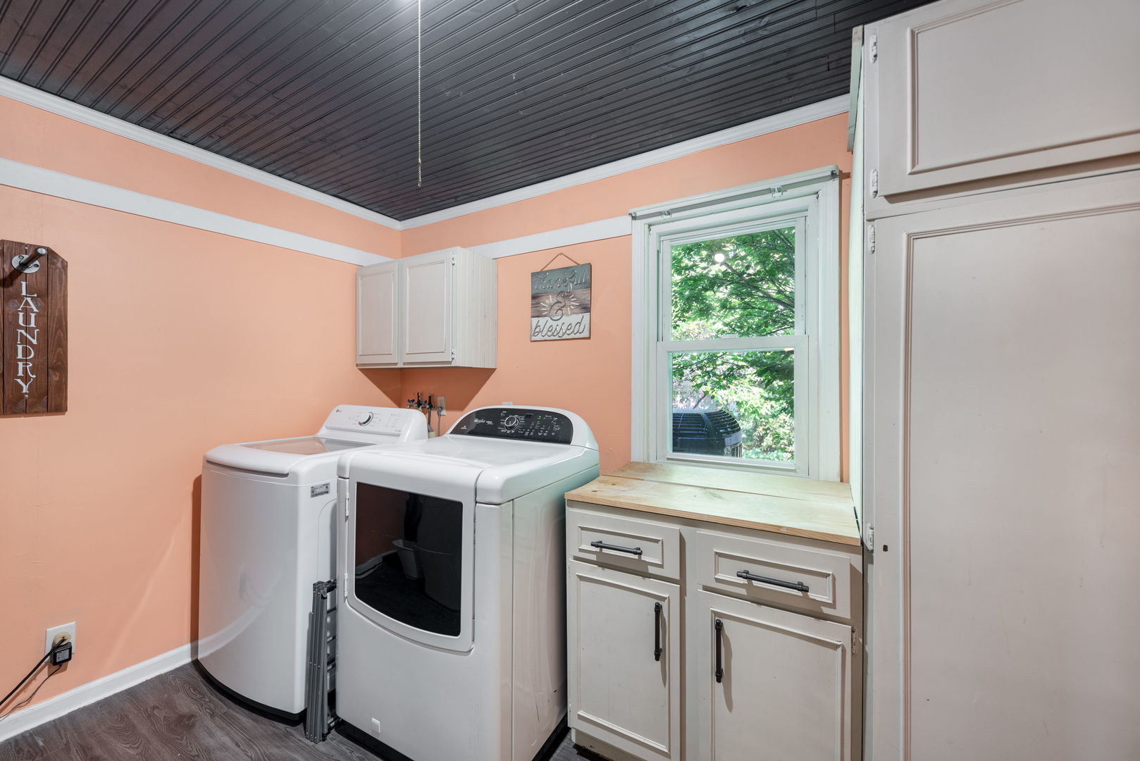 5074 Oakridge Drive Property Photo 17