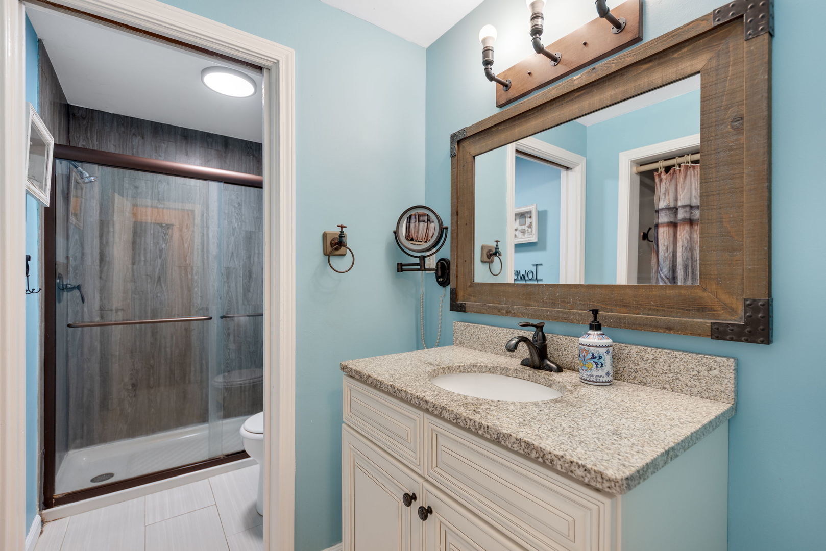 5074 Oakridge Drive Property Photo 23