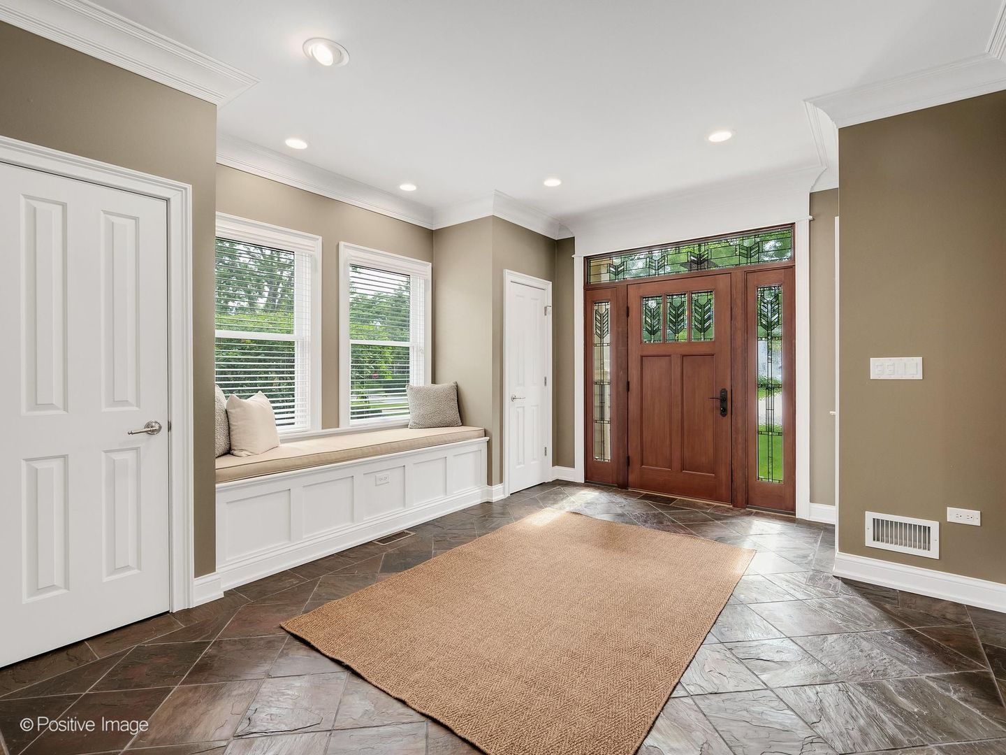 337 S Park Avenue Property Photo 4