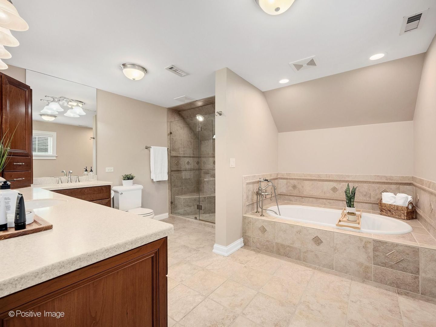 337 S Park Avenue Property Photo 26