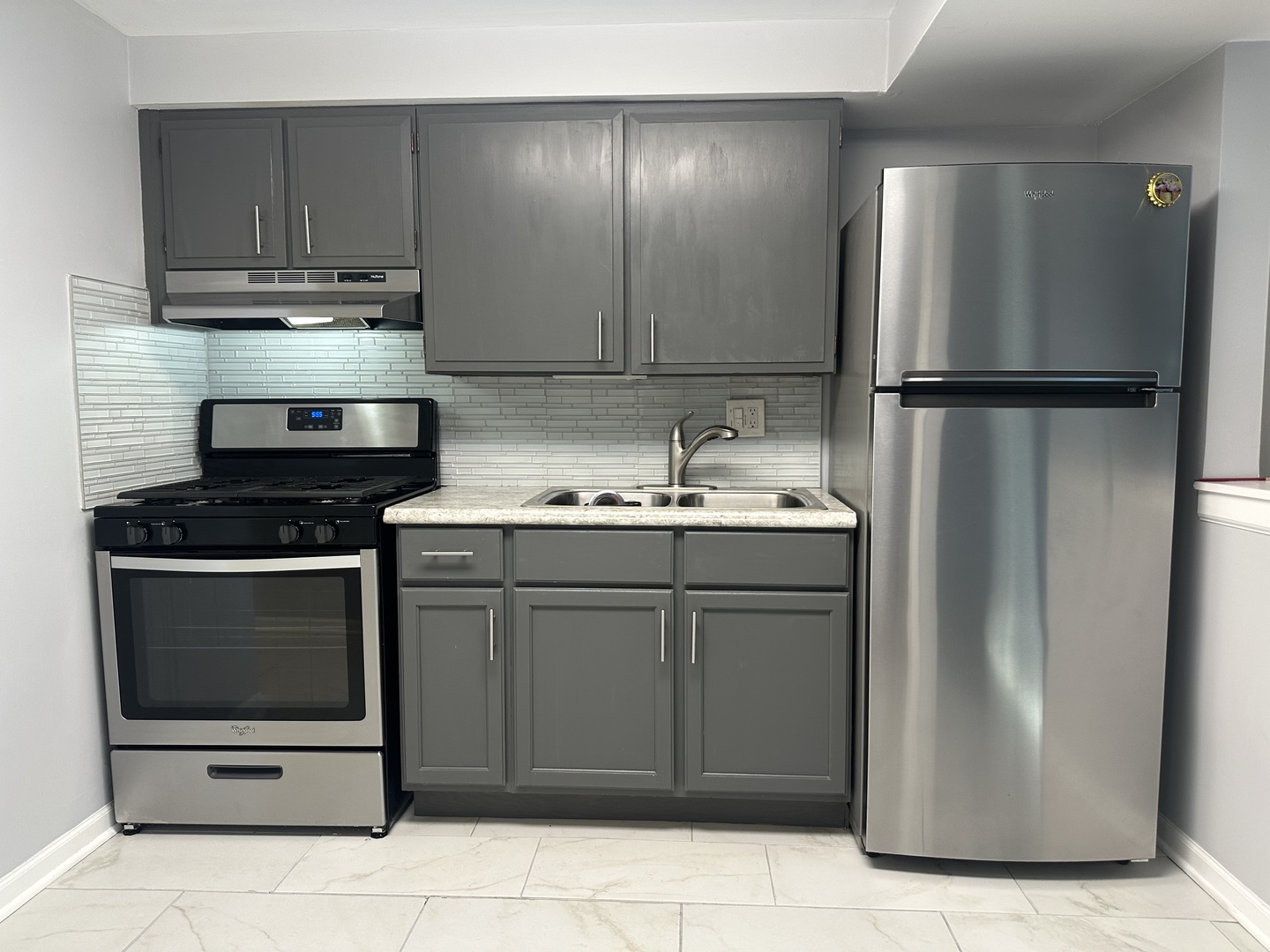 8805 Dee Road Gn Property Photo 2