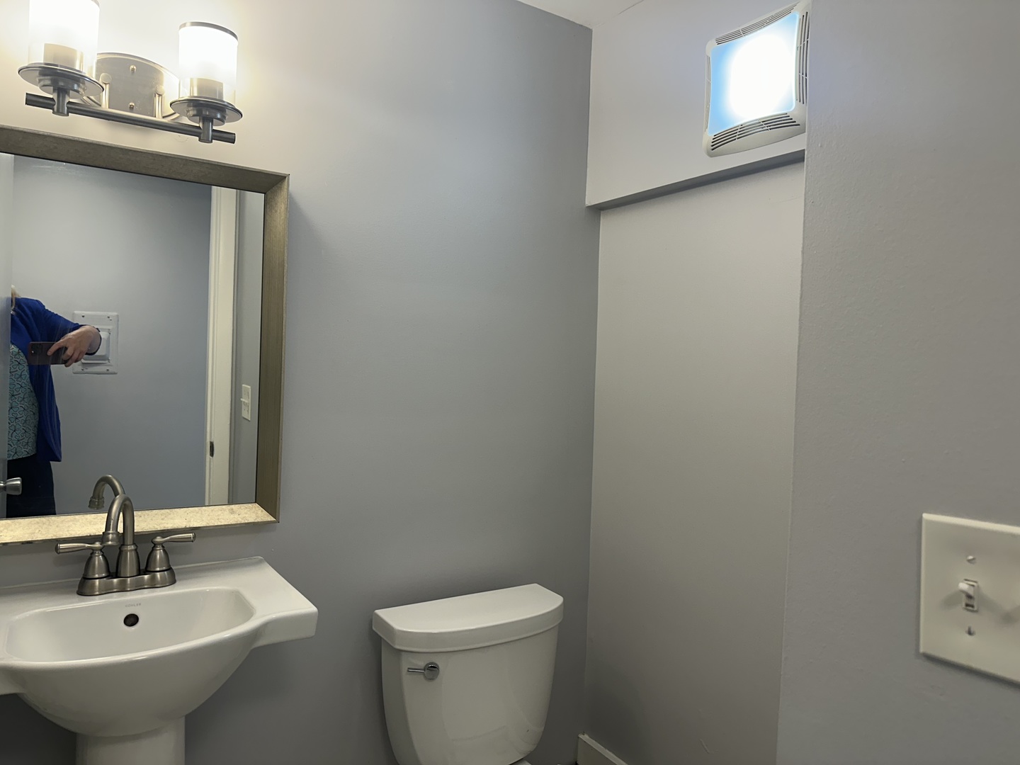 8805 Dee Road Gn Property Photo 6