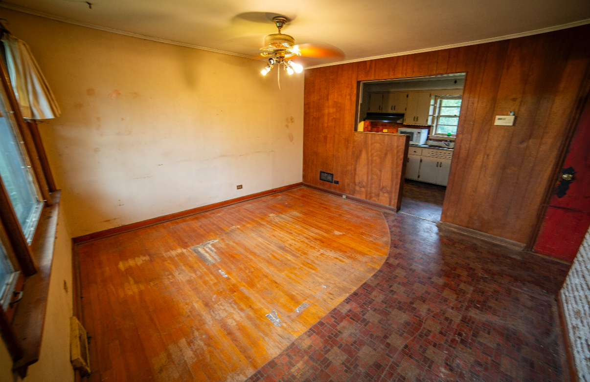 8919 W 95th Street Property Photo 4