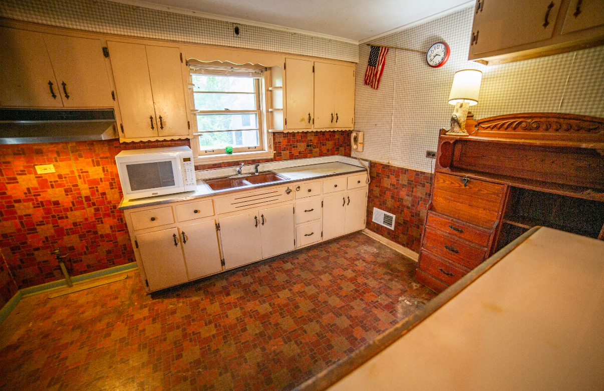 8919 W 95th Street Property Photo 5