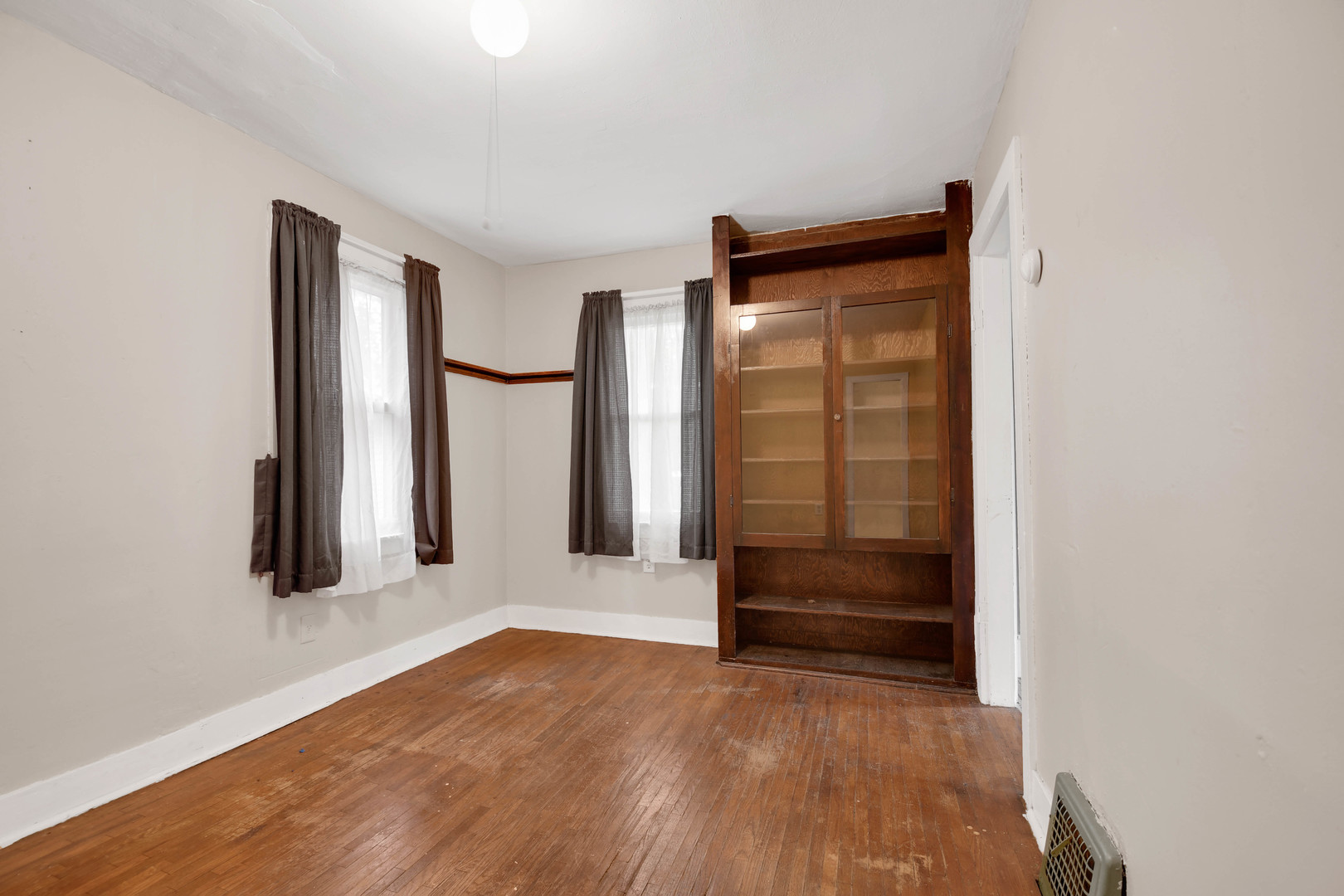 1408 E Washington Street Property Photo 7