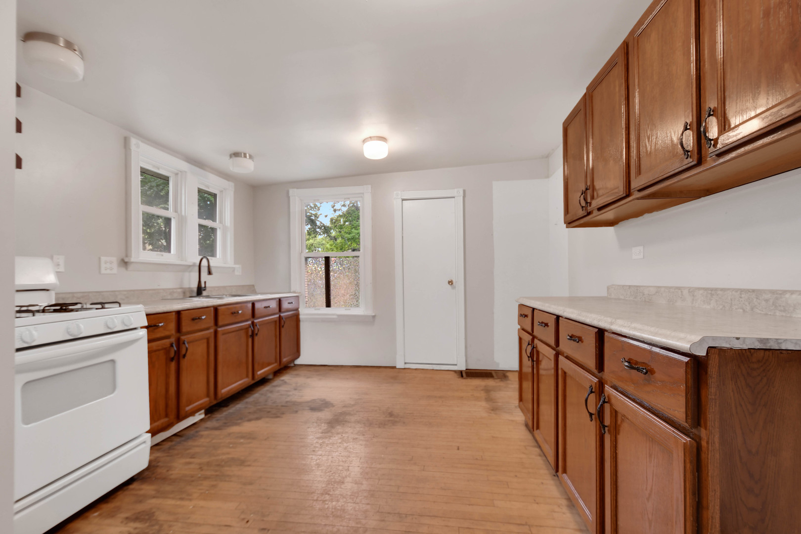 1408 E Washington Street Property Photo 8