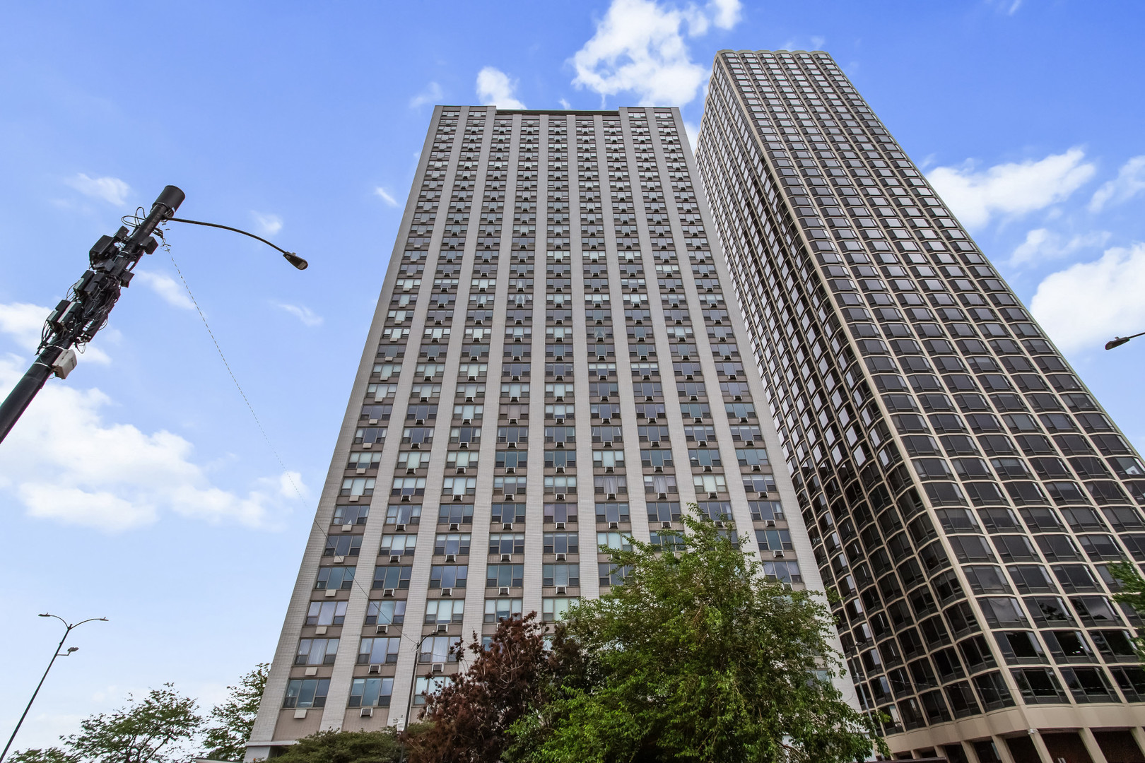 1550 N LAKE SHORE Drive 20G Property Photo 1