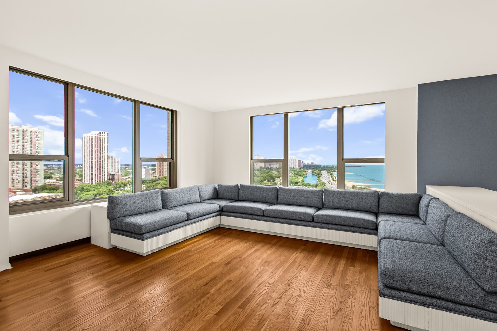 1550 N Lake Shore Drive 20g Property Photo 3