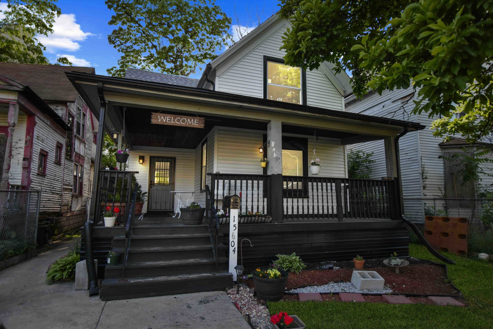 15604 Loomis Avenue Property Photo 1