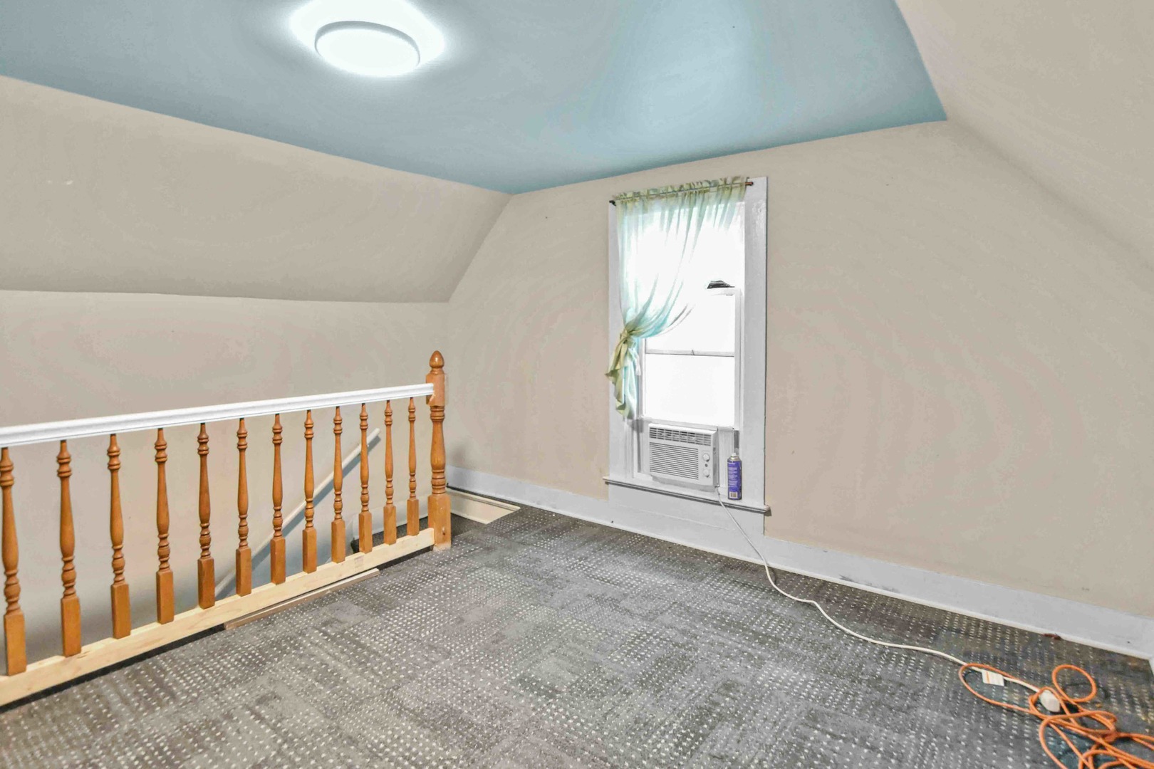 15604 Loomis Avenue Property Photo 9