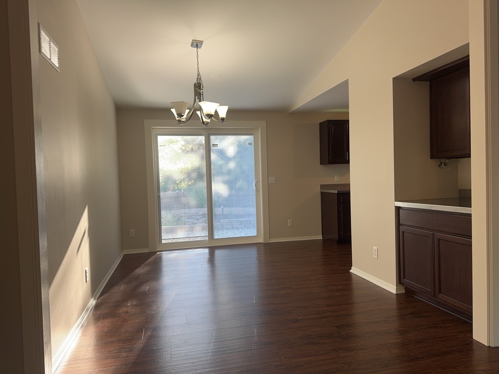 3829 Eastway Drive Property Photo 8
