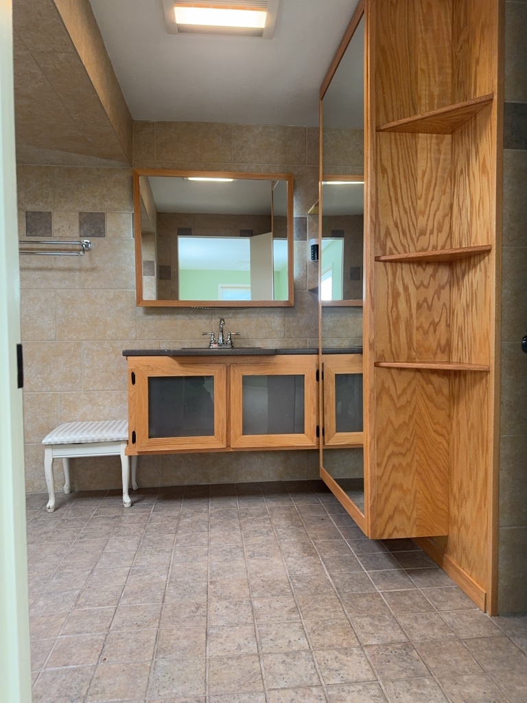 3829 Eastway Drive Property Photo 12