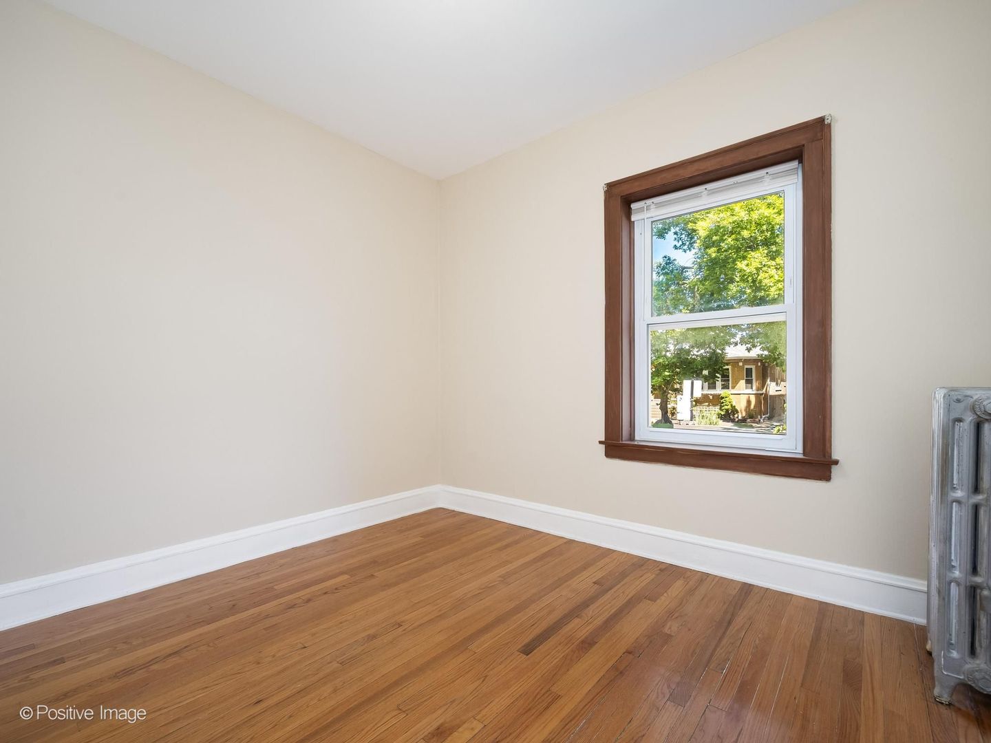 5434 W Wellington Avenue Property Photo 5