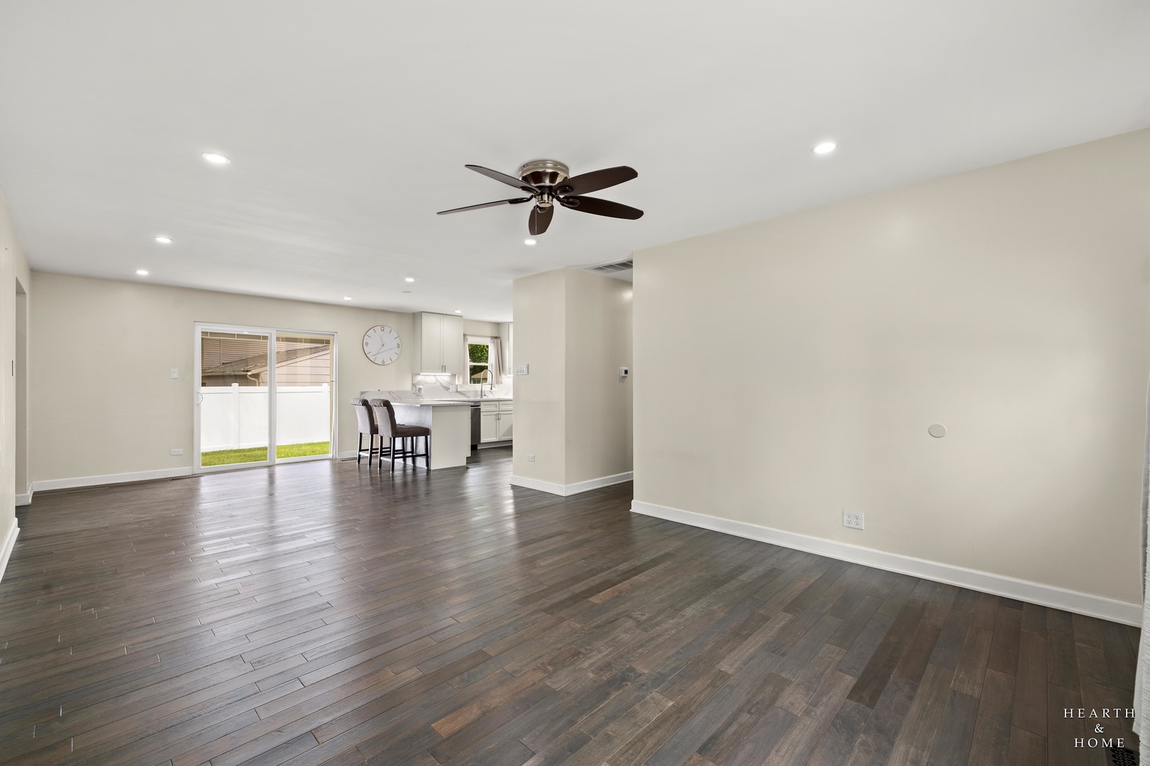 6910 Juniper Street Property Photo 6