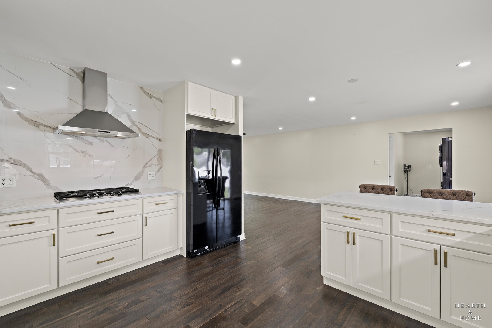 6910 Juniper Street Property Photo 13
