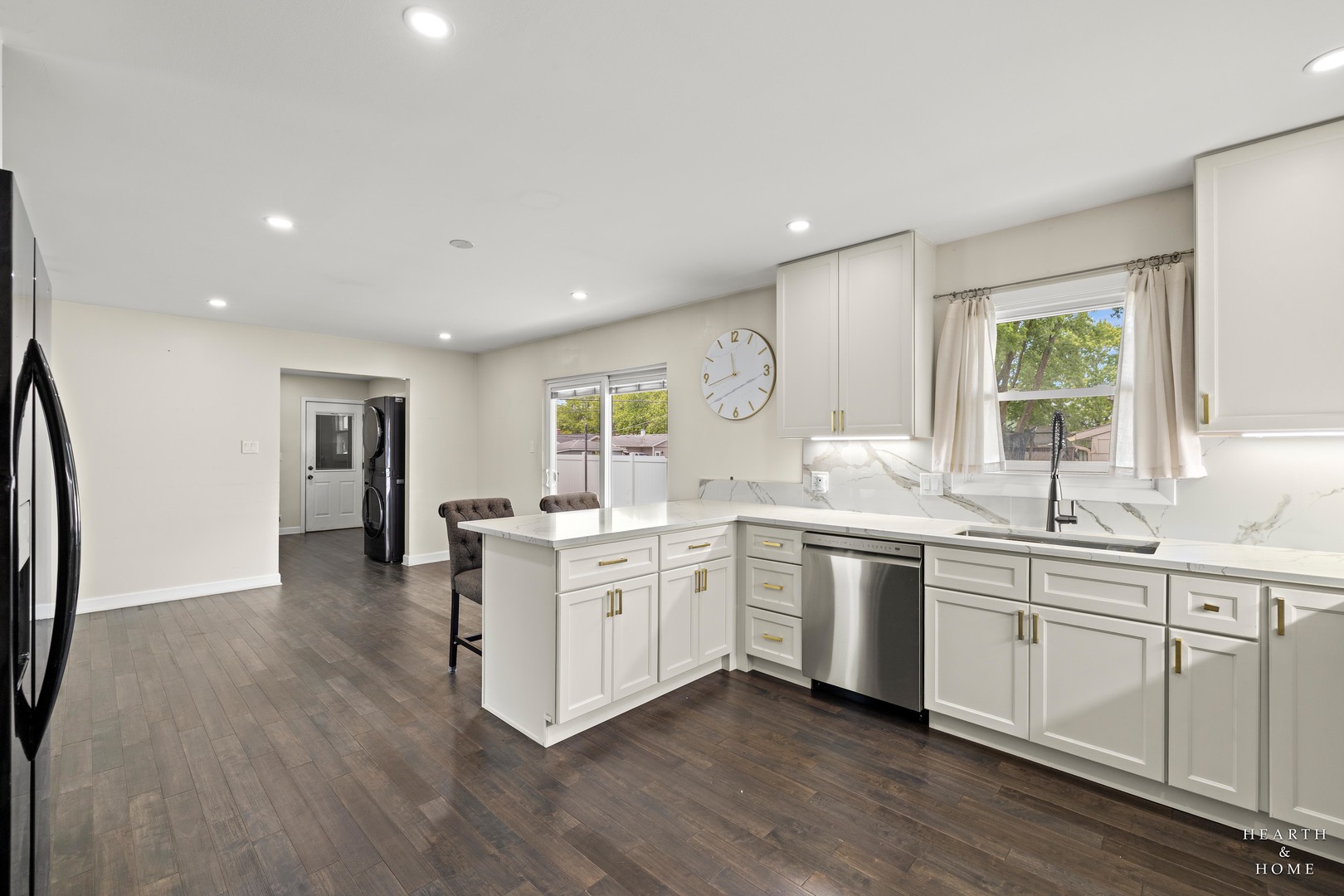 6910 Juniper Street Property Photo 14