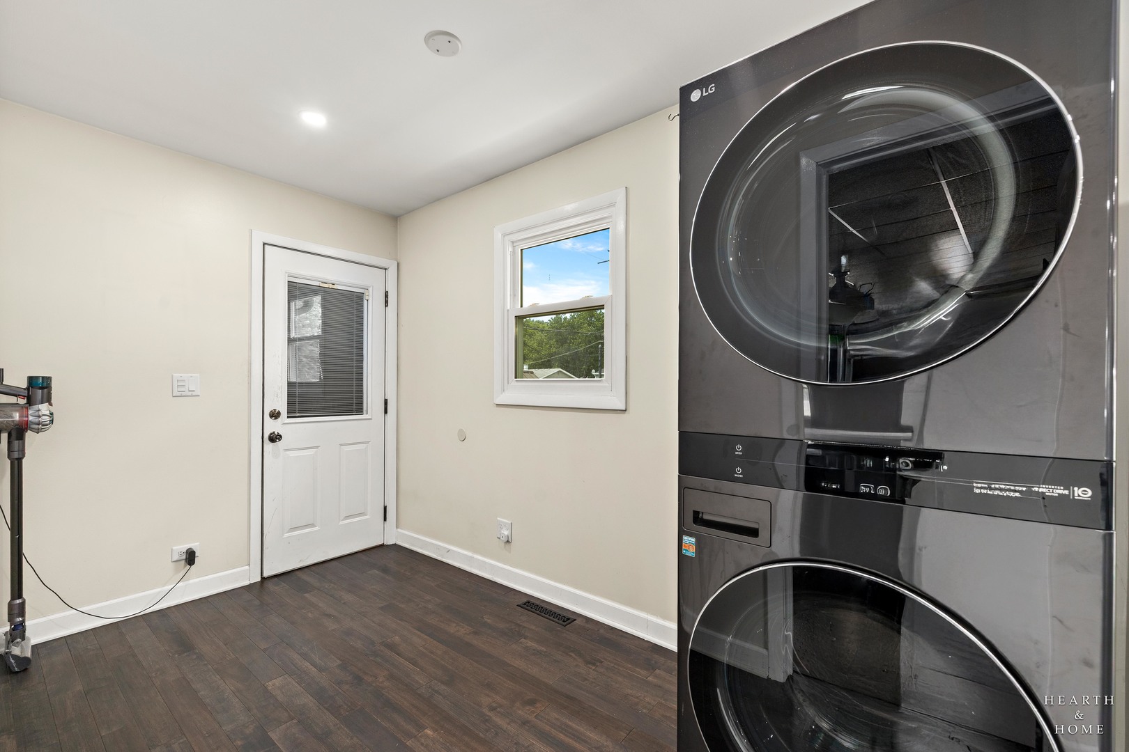 6910 Juniper Street Property Photo 22