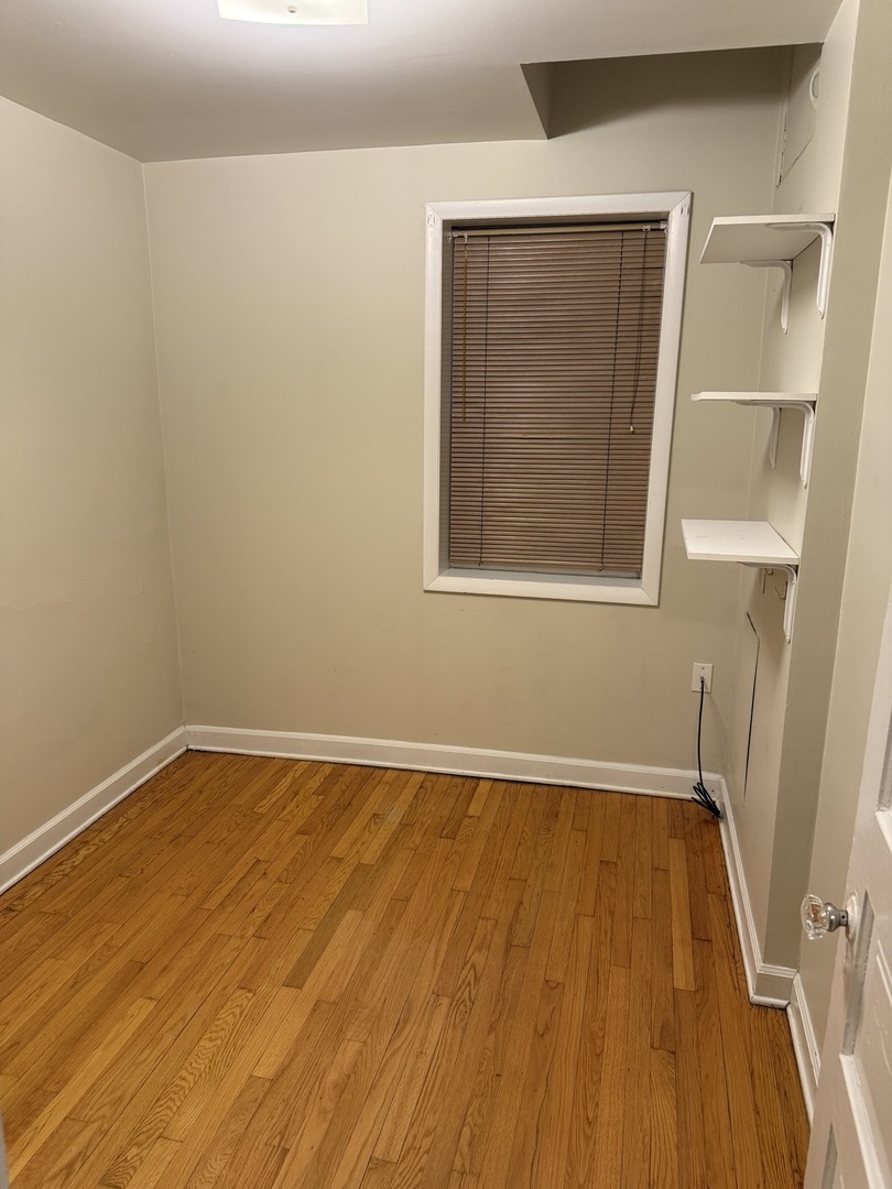 3241 S Parnell Avenue Property Photo 9