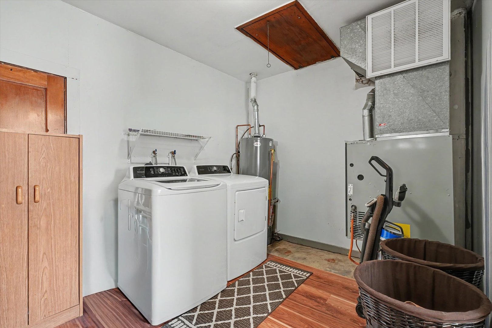219 E 4th Street Property Photo 11