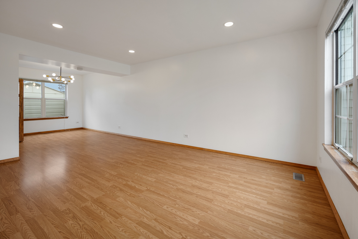 1127 Ashbrook Drive Property Photo 5